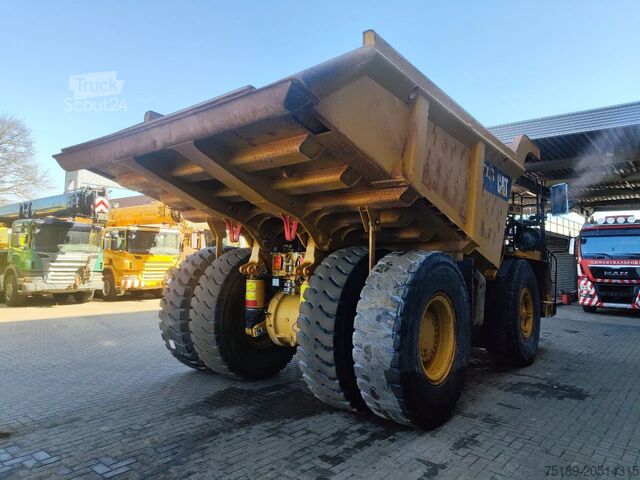 Döngölő teherautó Caterpillar 772G