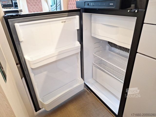 Half-integraal camper BÜRSTNER Lineo T 620 G SAT/TV, NAVI, RFK, WINTERPAKET