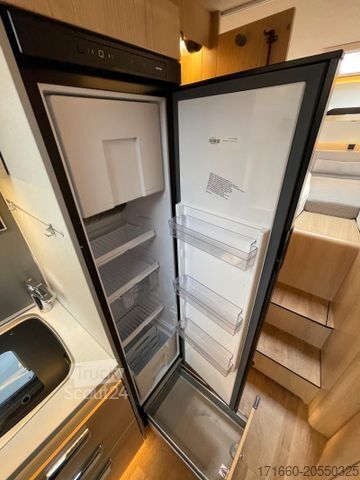 Autorulotă semi-integrată HYMER/ERIBA B-Klasse MC T 580 Hubstützen, Lithium, Solar