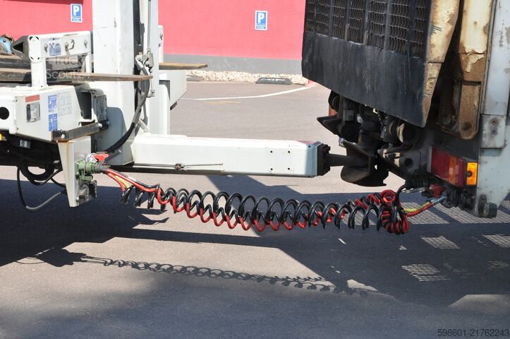 Remorcă tandem cu timon fix și rampă Nutzfahrzeug Osterweddingen FZSDAH 19.00