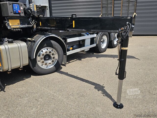 Kranwagen Volvo FH540 8X4 / 8X2 / HMF 28TM KRAN / CRANE / OPRIJ...