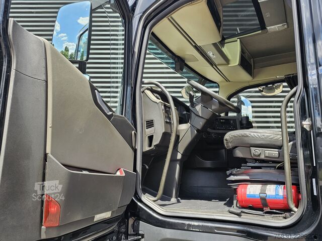Reševalno vozilo Volvo FH540 8X4 / HMF 28TM KRAN / CRANE / OPRIJ- MACH...