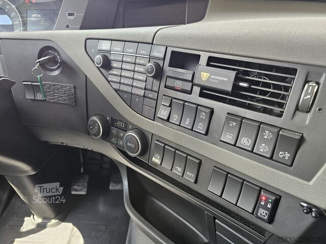 Reševalno vozilo Volvo FH540 8X4 / HMF 28TM KRAN / CRANE / OPRIJ- MACH...