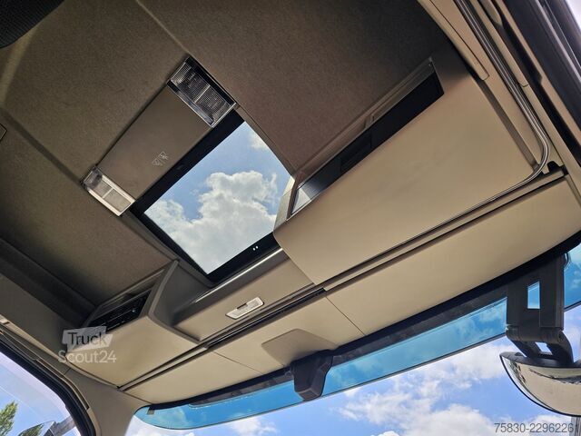 Reševalno vozilo Volvo FH540 8X4 / HMF 28TM KRAN / CRANE / OPRIJ- MACH...