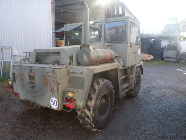 Terränggående gaffeltruck STEINBOCK 1x  Geländestapler Y4 Fug 4x4 Allrad