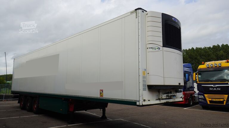 Транспортиране в хладилник/замразено Schmitz Cargobull 3 AXLE FRIGO TRAILER BI-TEMP