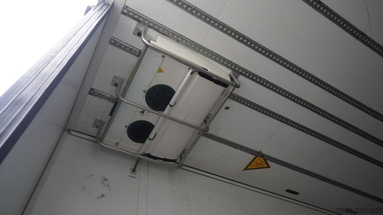 Trasporto refrigerato/congelato Schmitz Cargobull 3 AXLE FRIGO TRAILER BI-TEMP