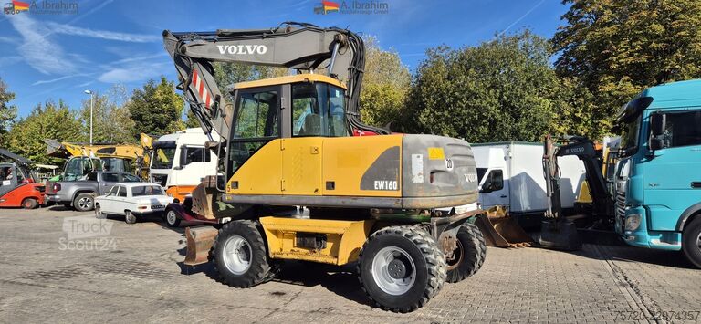 Pelle sur pneus Volvo EW160 Schnellwechsler 2xLöffel Straßenzulassung