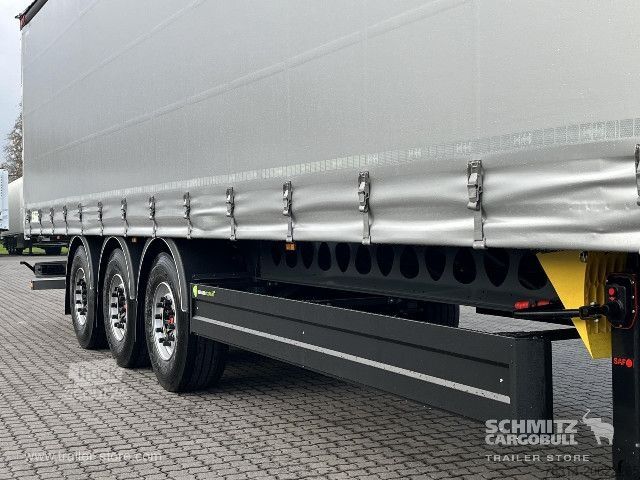 Open semitrailer with tarp Berger Curtainsider Coil