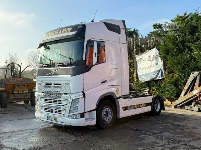 Standardní tahač VOLVO FH 13.460 4X2 Tractor-unit Spring/Air Retarder P