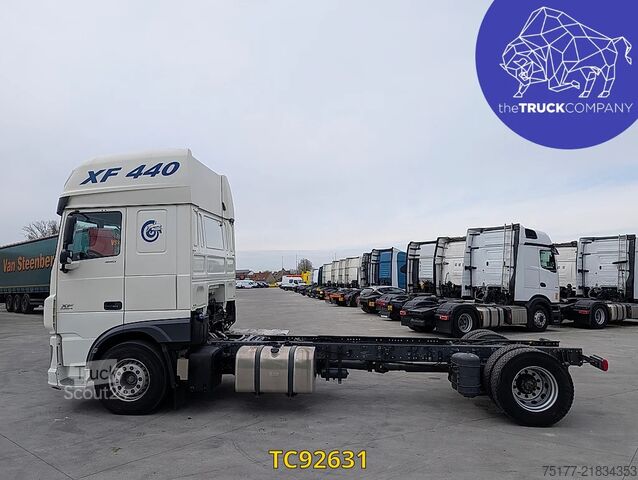 Châssis avec cabine DAF XF 450