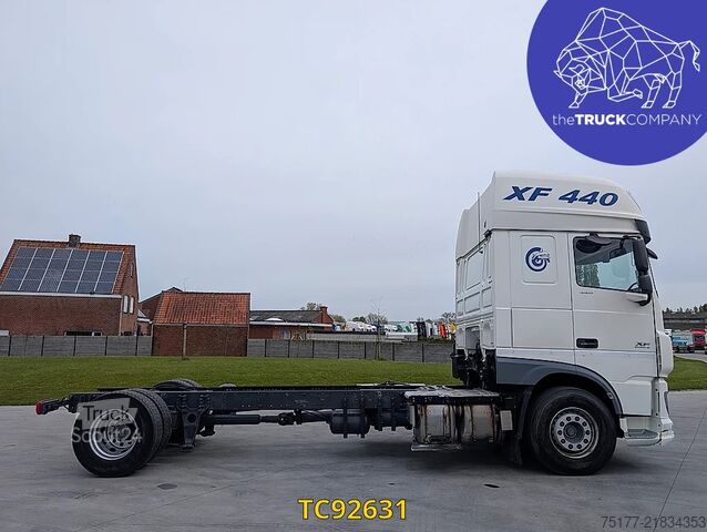 Châssis avec cabine DAF XF 450