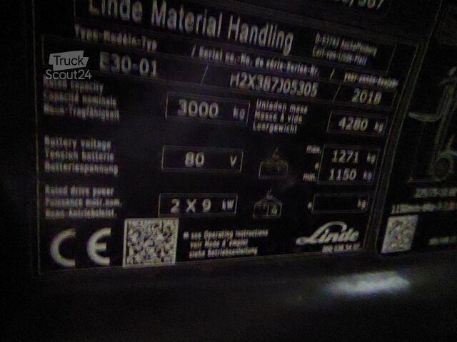 Ανυψωτικό περονοφόρο με εμπρόσθιο φορτηγό Linde E30-01