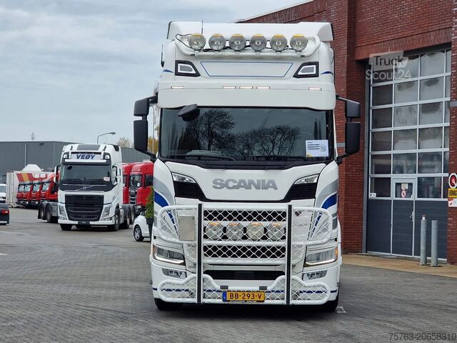 Standard-SZM Scania R560 Highline 6x2 - BUFFL - Retarder - Full air...