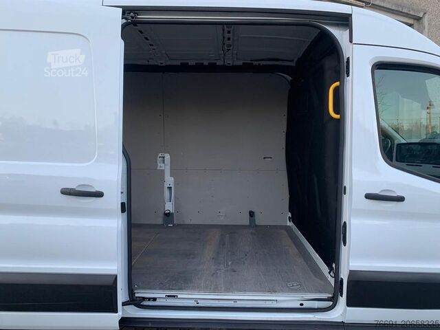 شاحنة بانل Ford Transit 350 Van L3 H2 Km: 125.900