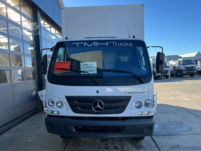 Чемодан Mercedes-Benz Accelo 915 4x2 Closed Cargo Truck