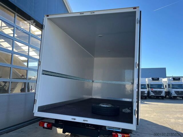 Чемодан Mercedes-Benz Accelo 915 4x2 Closed Cargo Truck