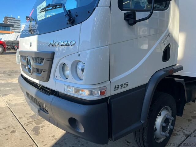 Чемодан Mercedes-Benz Accelo 915 4x2 Closed Cargo Truck