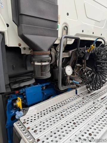 Standart çekici ünitesi MERCEDES-BENZ 1842 Actros Retarder Nebenantrieb ACC