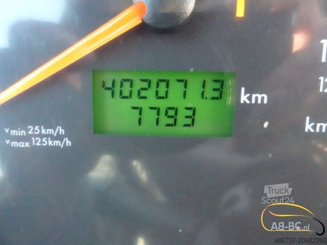 Diaľkový autobus MERCEDES-BENZ Tourismo RHD-M - 51 Sitze EURO 6