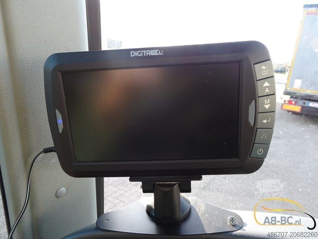 Diaľkový autobus MERCEDES-BENZ Tourismo RHD-M - 51 Sitze EURO 6