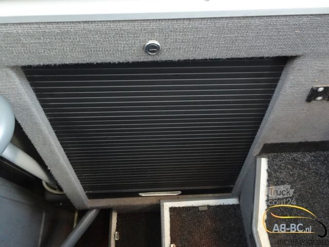 Diaľkový autobus MERCEDES-BENZ Tourismo RHD-M - 51 Sitze EURO 6