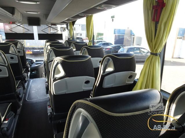 Diaľkový autobus MERCEDES-BENZ Tourismo RHD-M - 51 Sitze EURO 6