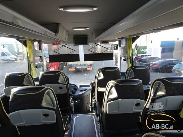 Diaľkový autobus MERCEDES-BENZ Tourismo RHD-M - 51 Sitze EURO 6