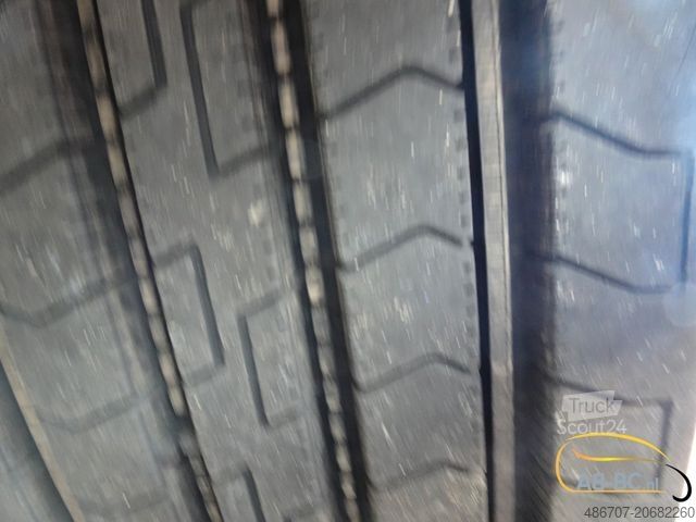 Diaľkový autobus MERCEDES-BENZ Tourismo RHD-M - 51 Sitze EURO 6