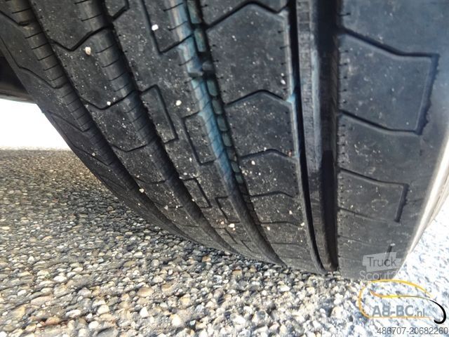 Diaľkový autobus MERCEDES-BENZ Tourismo RHD-M - 51 Sitze EURO 6