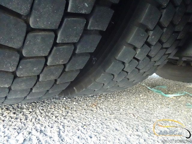 Diaľkový autobus MERCEDES-BENZ Tourismo RHD-M - 51 Sitze EURO 6