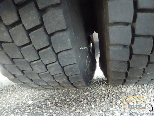 Diaľkový autobus MERCEDES-BENZ Tourismo RHD-M - 51 Sitze EURO 6