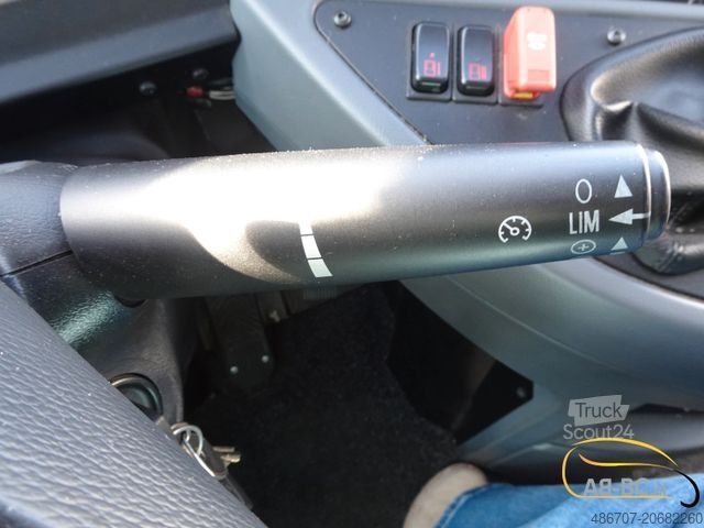 Diaľkový autobus MERCEDES-BENZ Tourismo RHD-M - 51 Sitze EURO 6