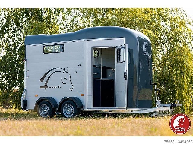 Ρυμουλκούμενο αυτοκινήτου Cheval Liberté großer Pferdeanhänger Touring XL Sattelschrank Neu