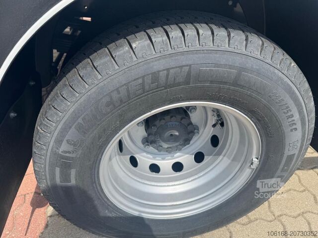 Mobilní jeřábové vozidlo Iveco Daily 70C18 Kran Hyva Pritsche 5 m