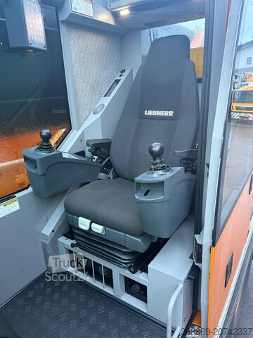 Mobilna dizalica Liebherr LTM 1070-4.2 (12 - 060 043) | 8x6 | ATM