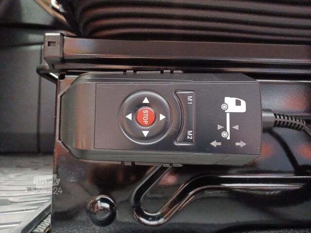 Veszélyes anyagokat szállító teherautó Mercedes-Benz Actros 1845 GGVS ADR DNA LS