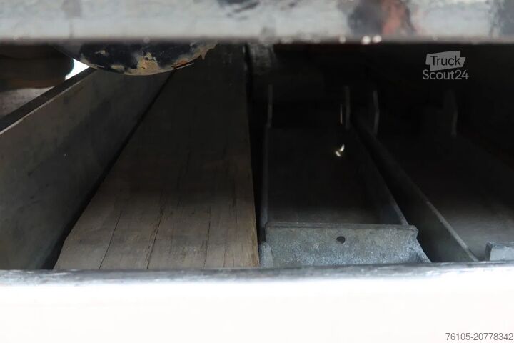 Semi-remorque surbaissée Broshuis 4A0u-16-40