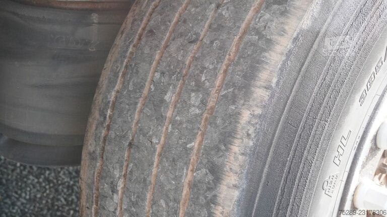 Chladírenský návěs KRONE SD Kühlkoffer ThermoKing SLXi 300 Liftachse
