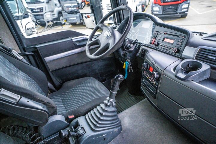 Standard tractor MAN TGS 33.440 BLS - MANUAL - BIG AXLES