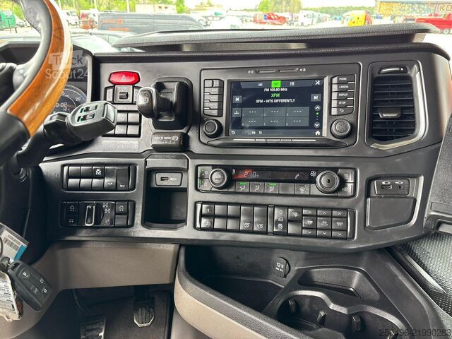 Baļķu transportieris Scania R660 6X4 RETARDER