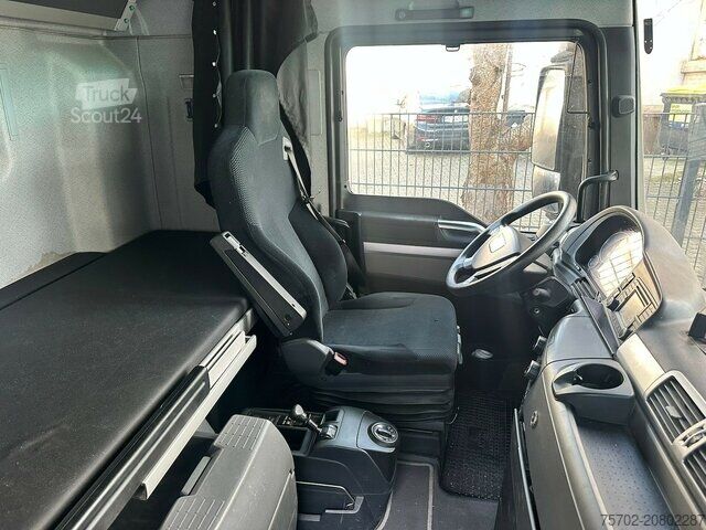 Viehtransporter LKW MAN TGX 26400 Roelofsen 12 Pferde