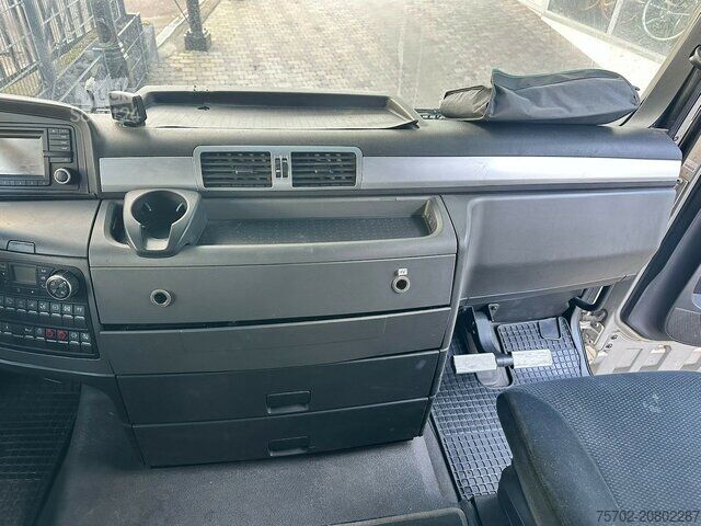 Viehtransporter LKW MAN TGX 26400 Roelofsen 12 Pferde