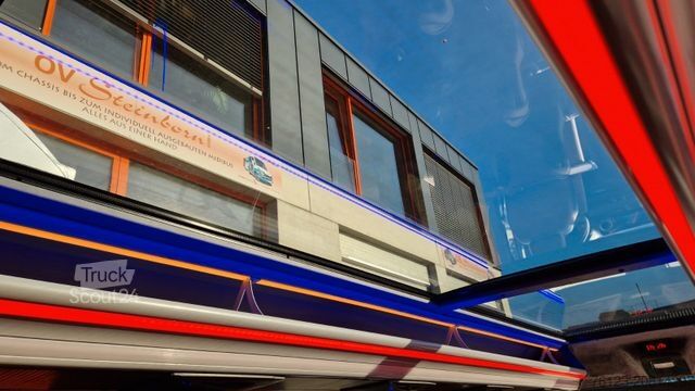 Minibus MERCEDES-BENZ 519 und 517 Glasdach XXL 20 Sitze Stock