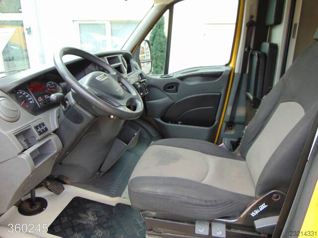 Boxvogn IVECO Daily 35 S 11 A / P Maxi Postkoffer Regalsystem
