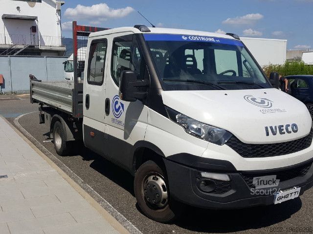 Furgón volquete trilateral IVECO 35C13D
