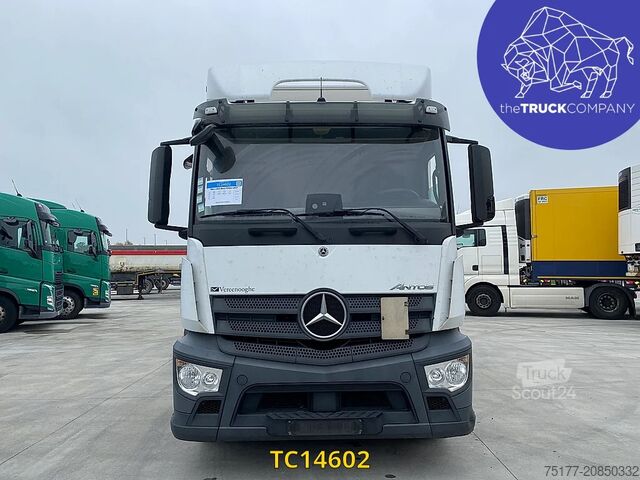 Koffer Mercedes-Benz Antos 1827