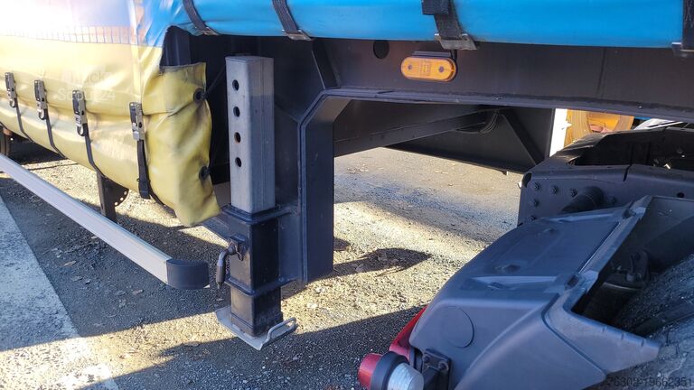 Getränkeauflieger Schröder Getränkejumbo Hubdach Lenkachse