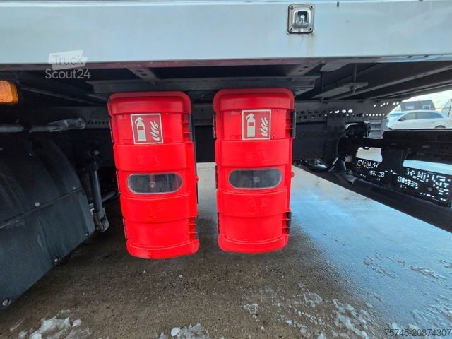 Camión caja MAN TGM 15.320 * TOP * ACC * VOLLLUFT * WENIG KM *