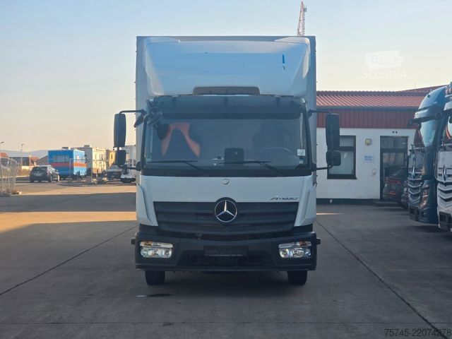 Вантажівка з платформою і тентом MERCEDES-BENZ ATEGO 818 * ACC * 1T LBW *